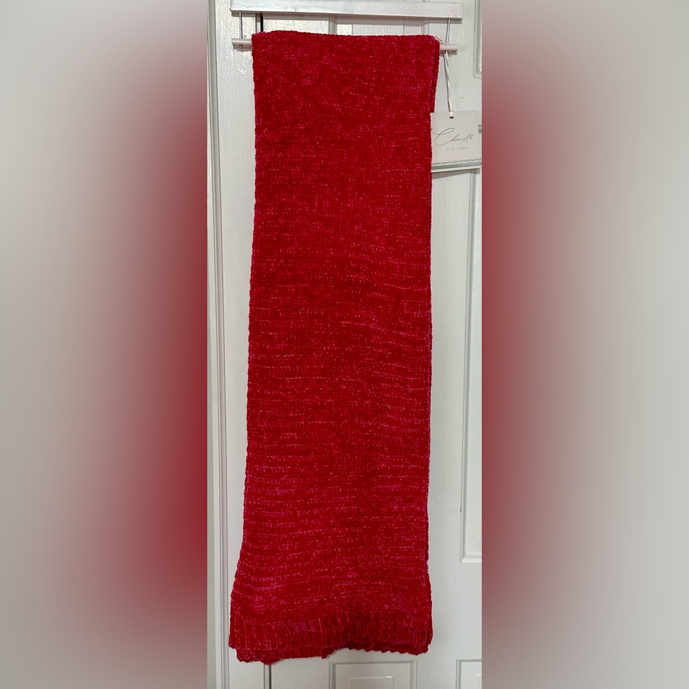 Chenille pink throw